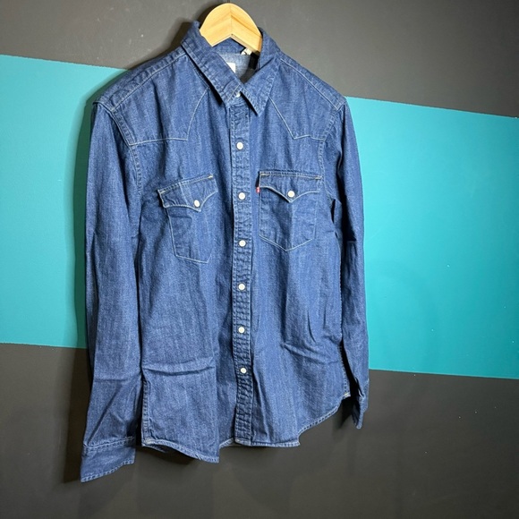 Levi's Blue Casual Button Down Shirt Classic Western Style - Picture 3 of 9